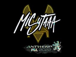 misutaaa (Glitter) | Antwerp 2022